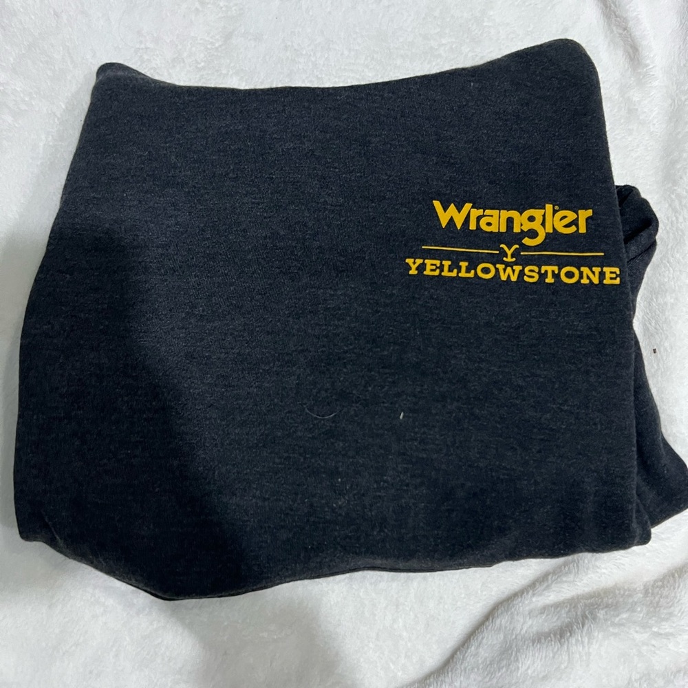 Wrangler Yellowstone Black Sweatshirt
